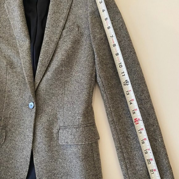 Coveted 00 Theory Staple blazer gray speckle wool, practically new, never worn - Picture 8 of 16